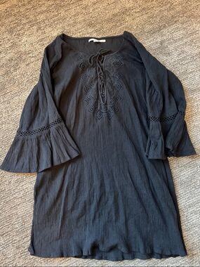O'Neill Black Embroidered Lace-Up Bell Sleeve Swim cover up. Great condition.